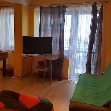 Apartament Alpi Hotel โนวือตาร์ก ภายนอก รูปภาพ