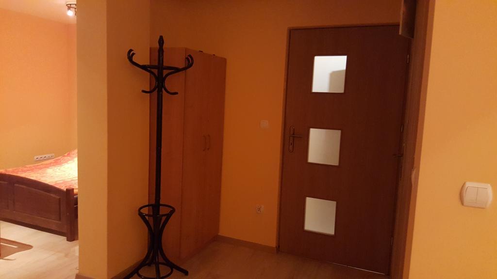 Apartament Alpi Hotel โนวือตาร์ก ภายนอก รูปภาพ